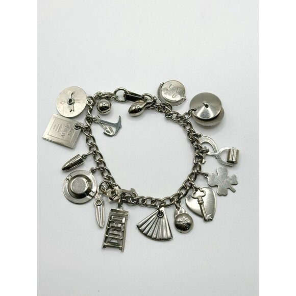 VINTAGE 1950'S 7" SILVERTONE METAL MECHANICAL CHARM BRACELET 18 CHARMS - Picture 1 of 6